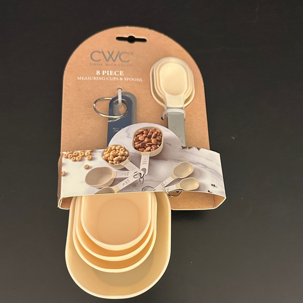 CWC cook with color 8-Piece Measuring Cups & Spoons Set